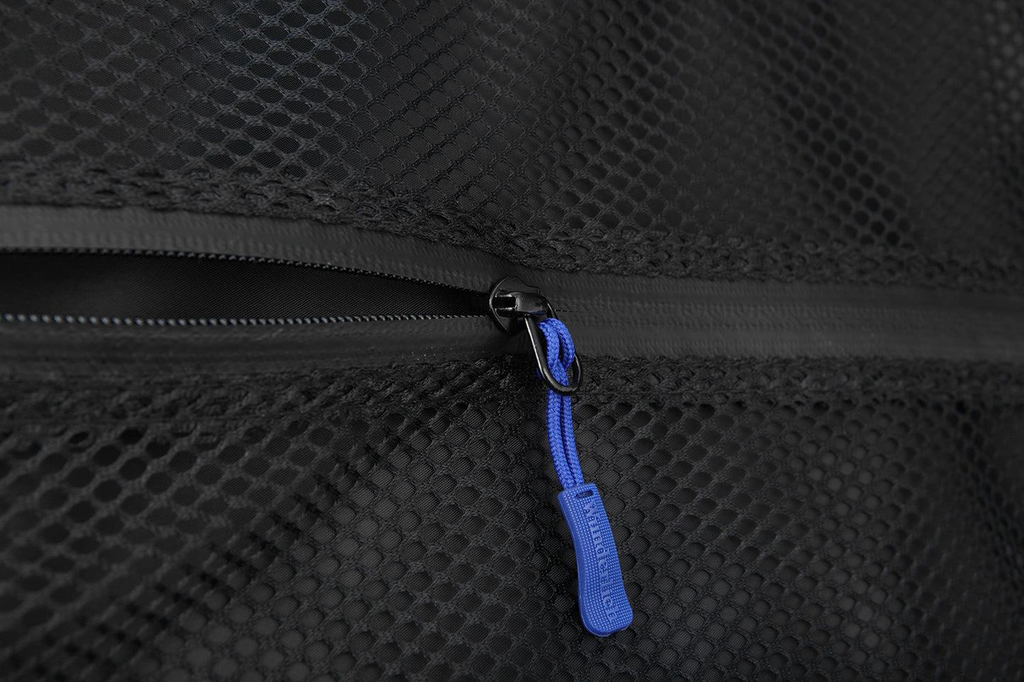 case top bags black »ELEPHANT« DRYBAG - left and right - black