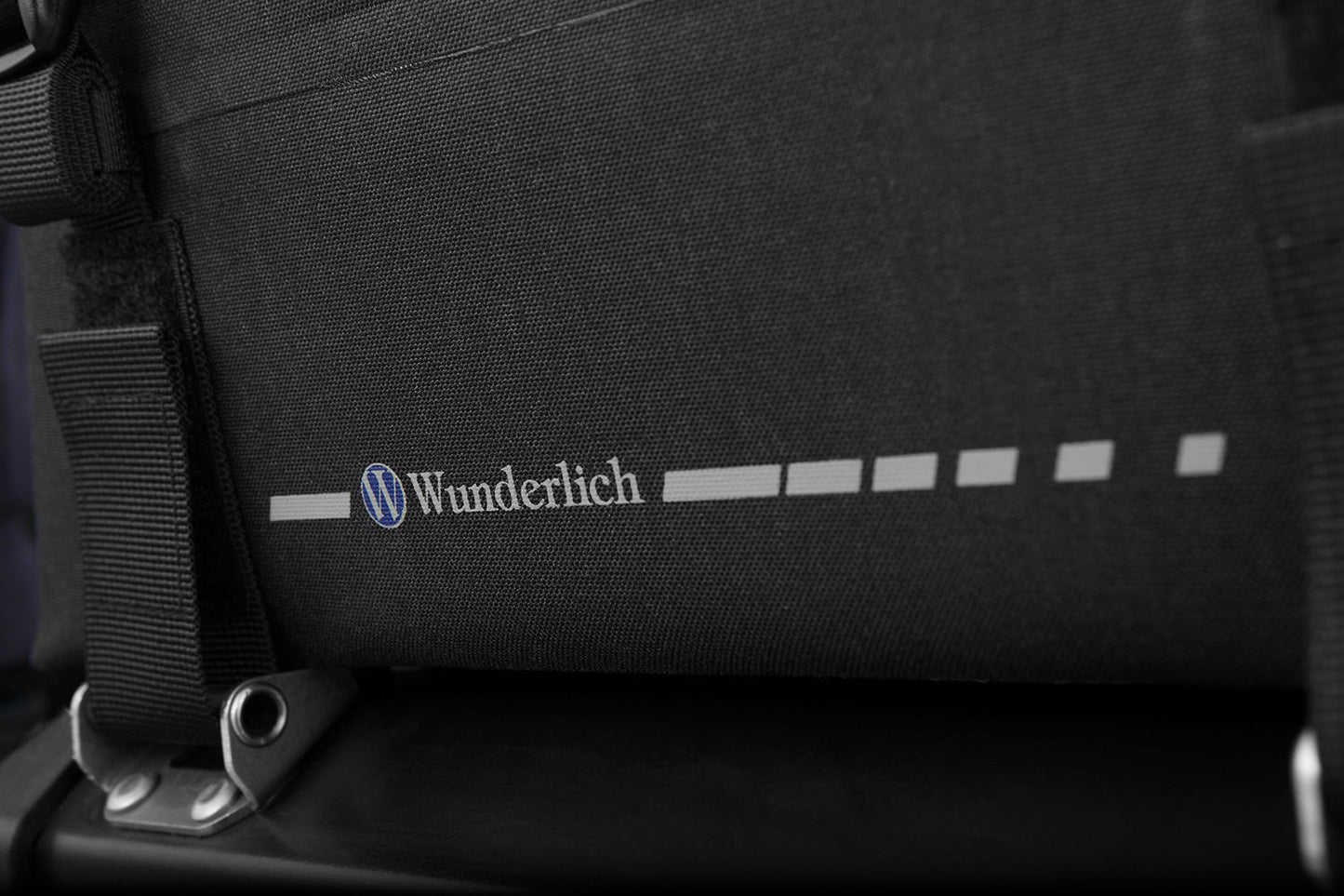 case top bags black »ELEPHANT« DRYBAG - left and right - black