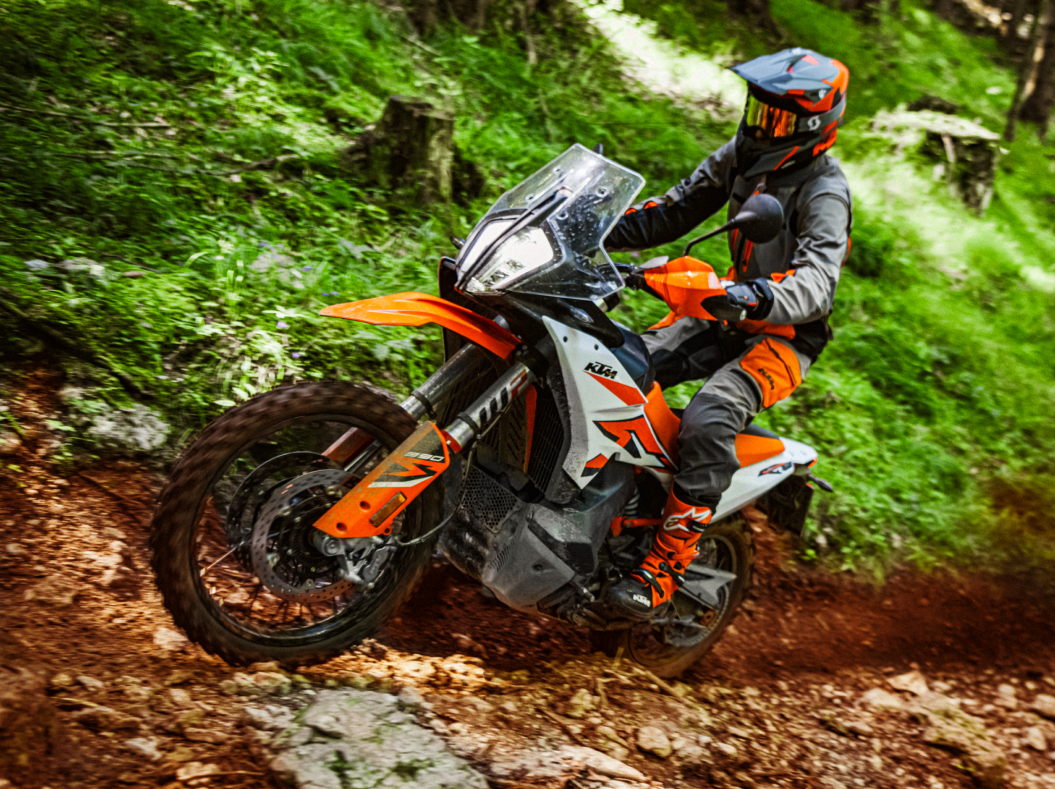 KTM 890 Adventure R 2024 Travel