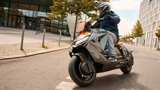 Made For The City The BMW Definition CE 04 Is Seamlessly Integrated Into Your Life.