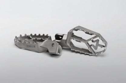 Akrapovic BMW Adventure footrest set - titanium