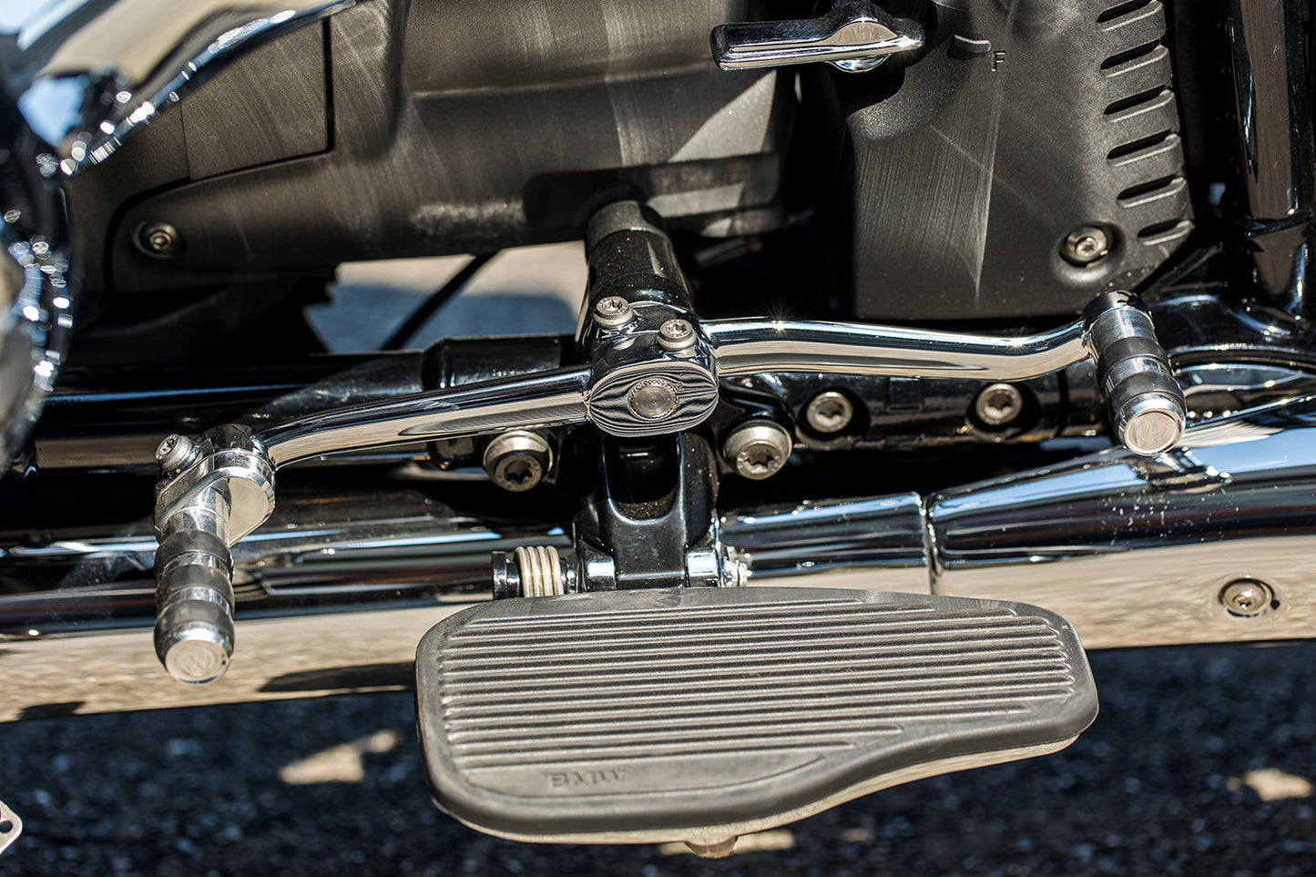 R 18 gear-shifter extension for models with footboard - black - rear