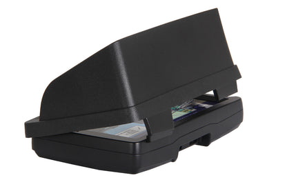 Glare shield for BMW Navigator V [Black]