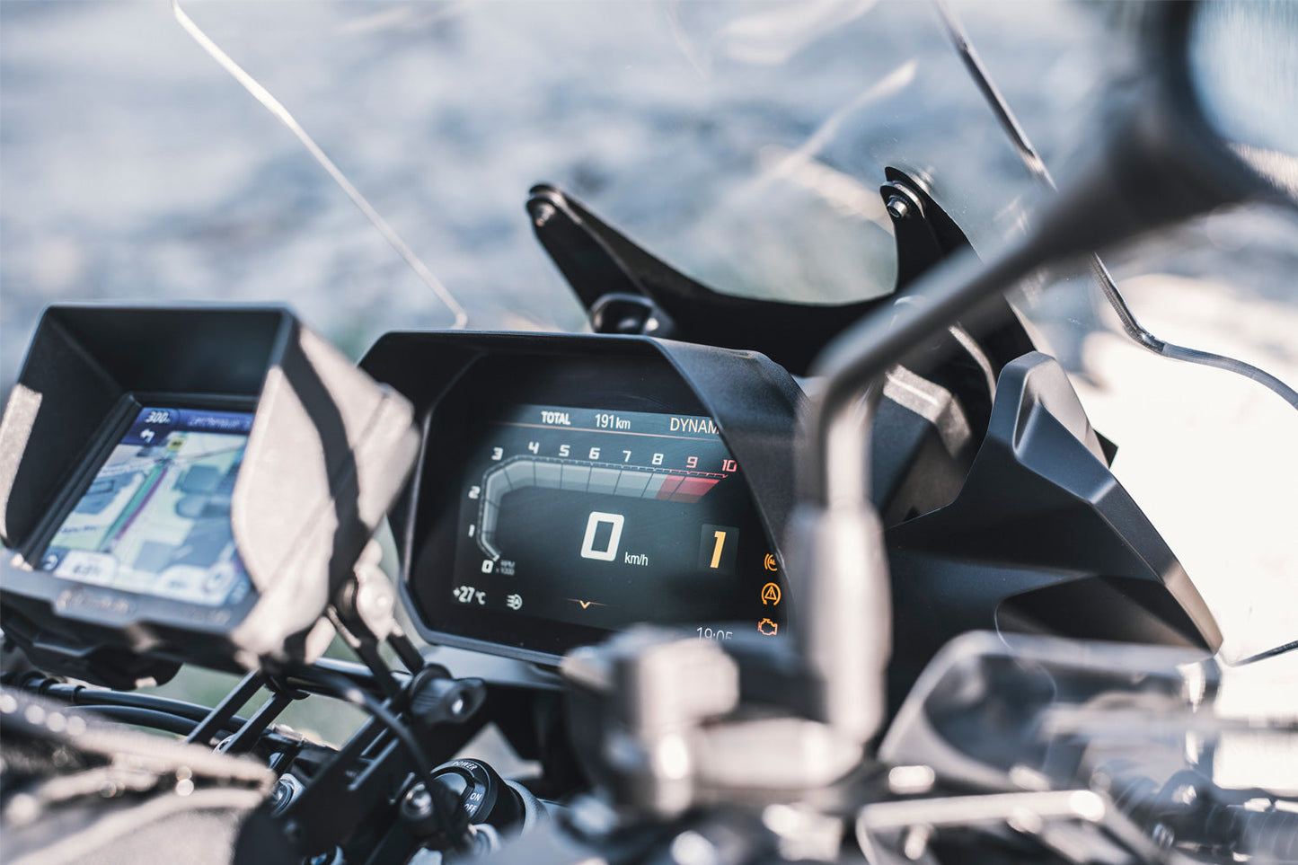 Glare shield for Cockpit TFT 6.5 inch – Connectivity Display [Black]