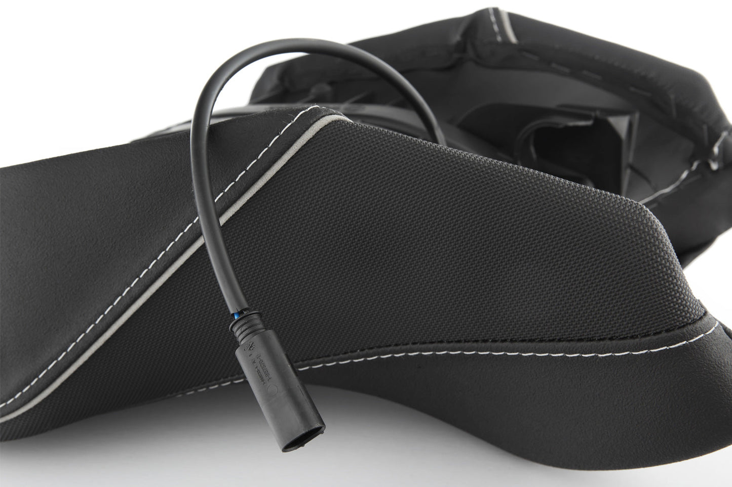 AKTIVKOMFORT rider seat - low with seat heating Smart Plug & Play - black