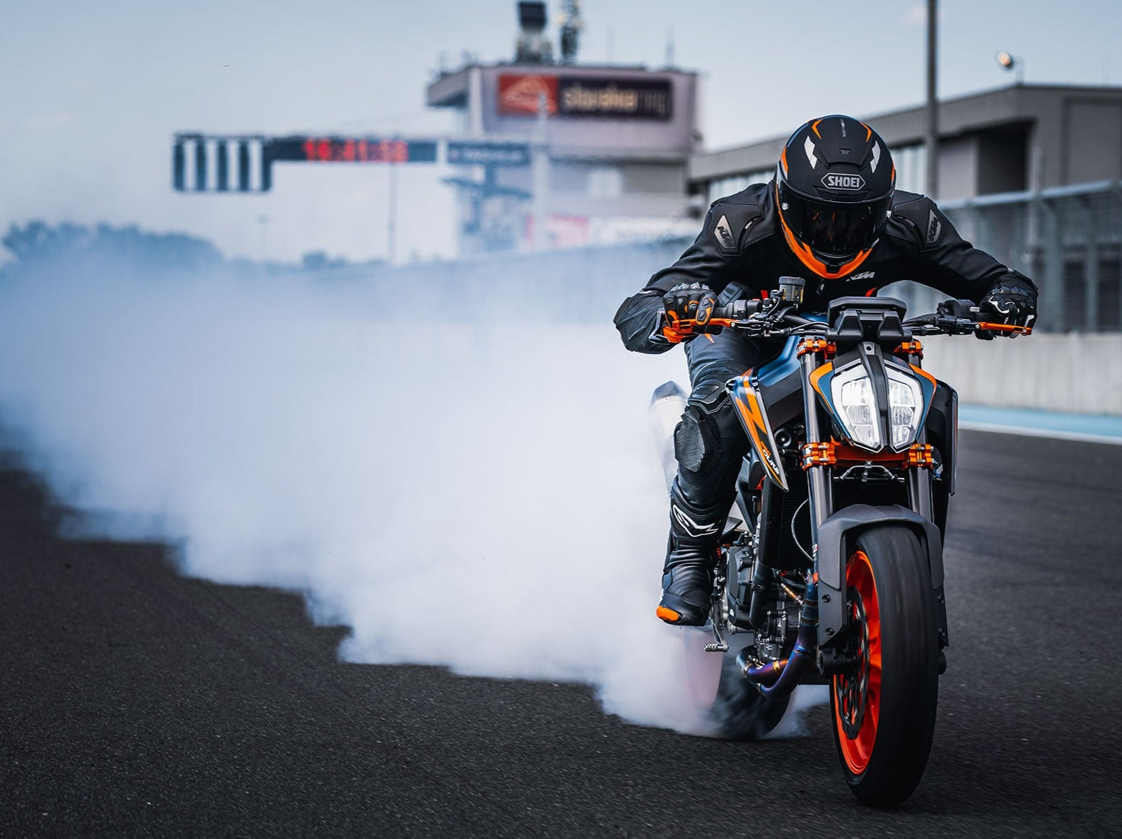 KTM 890 Duke R 2023 Naked Bike Procycles Motorbike Shop