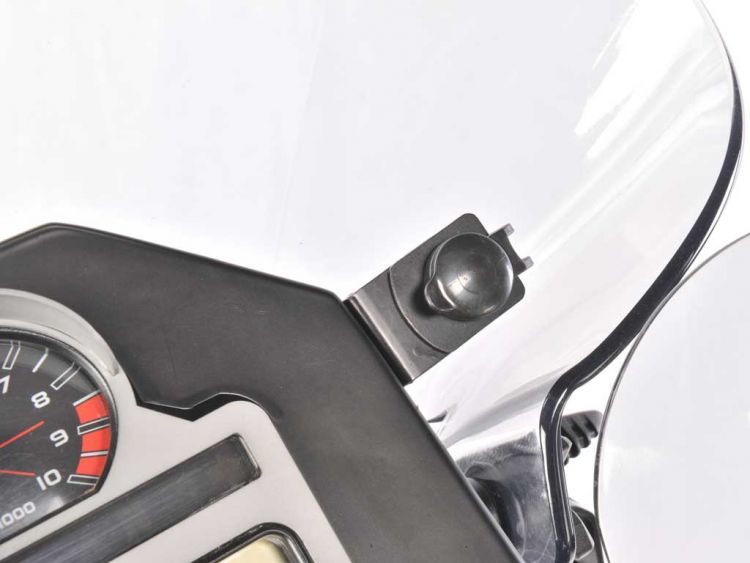 Universal electrical socket incl. electrical support